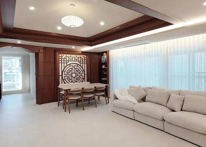Skynest, Seoul, Luxury Rooftop Oasis, 3br, 3ba, Max 8 Guests, Free Pkg, Jamsil, Lotte World Tower View, 3 Is Available Only For Groups Of 7 Guests * Seoul