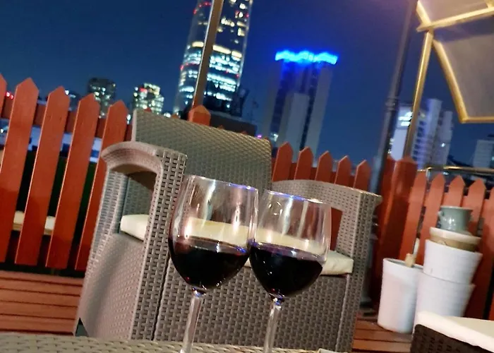 Skynest, Seoul, Luxury Rooftop Oasis, 3br, 3ba, Max 8 Guests, Free Pkg, Jamsil, Lotte World Tower View, 3 Is Available Only For Groups Of 7 Guests Apartment