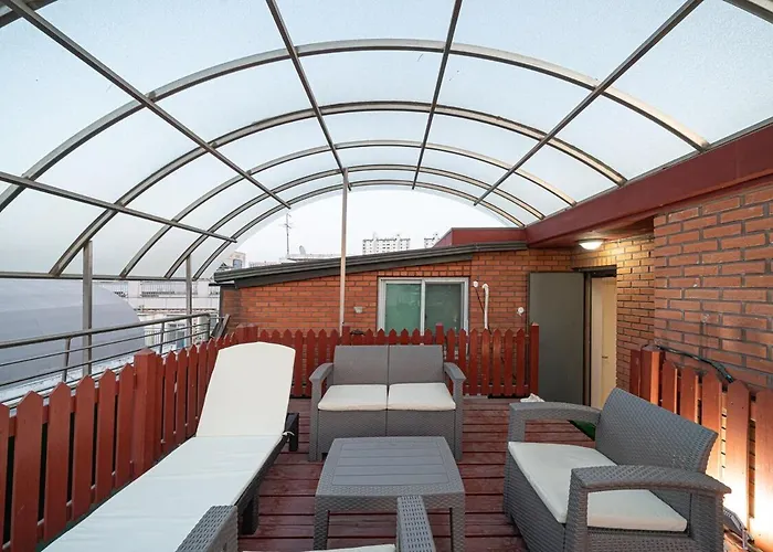 Apartment Skynest, Seoul, Luxury Rooftop Oasis, 3br, 3ba, Max 8 Guests, Free Pkg, Jamsil, Lotte World Tower View, 3 Is Available Only For Groups Of 7 Guests