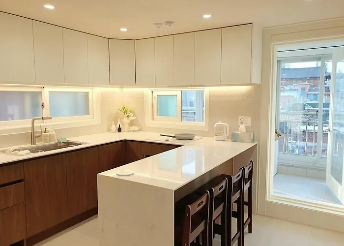 Skynest, Seoul, Luxury Rooftop Oasis, 3br, 3ba, Max 8 Guests, Free Pkg, Jamsil, Lotte World Tower View, 3 Is Available Only For Groups Of 7 Guests Apartment