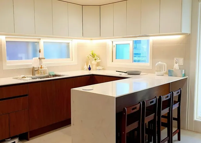 Skynest, Seoul, Luxury Rooftop Oasis, 3br, 3ba, Max 8 Guests, Free Pkg, Jamsil, Lotte World Tower View, 3 Is Available Only For Groups Of 7 Guests Apartment