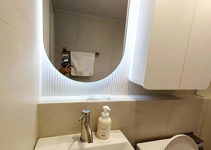 Skynest, Seoul, Luxury Rooftop Oasis, 3br, 3ba, Max 8 Guests, Free Pkg, Jamsil, Lotte World Tower View, 3 Is Available Only For Groups Of 7 Guests Apartment *