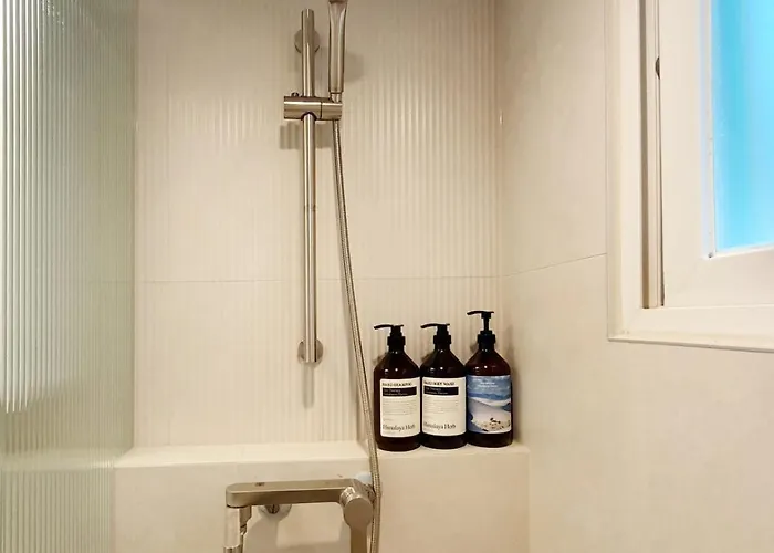 Skynest, Seoul, Luxury Rooftop Oasis, 3br, 3ba, Max 8 Guests, Free Pkg, Jamsil, Lotte World Tower View, 3 Is Available Only For Groups Of 7 Guests *