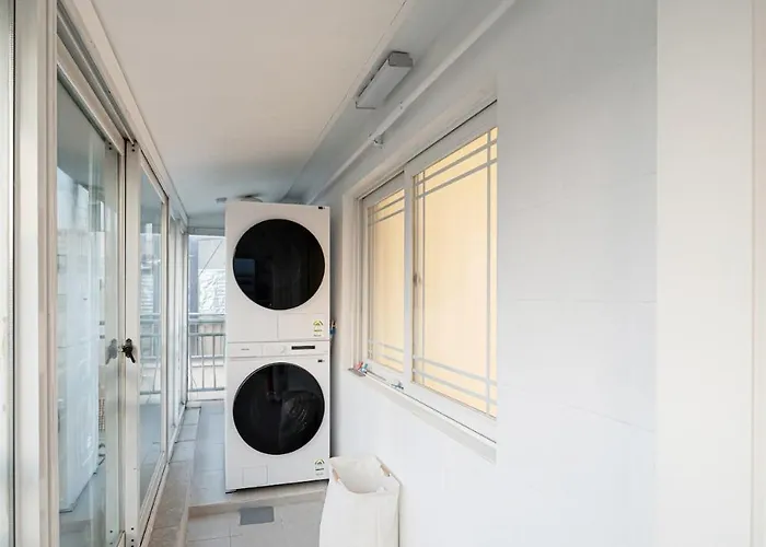 Apartment Skynest, Seoul, Luxury Rooftop Oasis, 3br, 3ba, Max 8 Guests, Free Pkg, Jamsil, Lotte World Tower View, 3 Is Available Only For Groups Of 7 Guests *